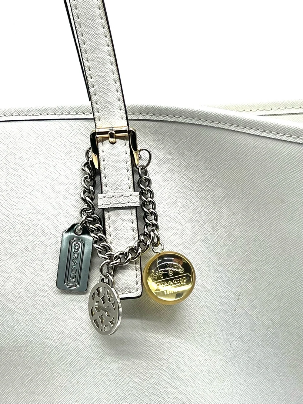 SUPER RARE Limited Edition COACH x Lotte 30th Anniversary Multi Bag Charm Key